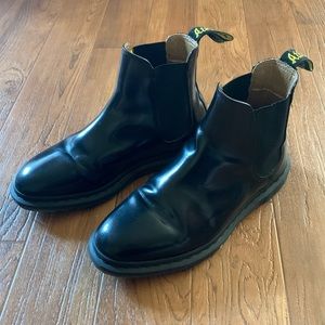 Dr. Martens Graeme II Chelsea Boots EUC